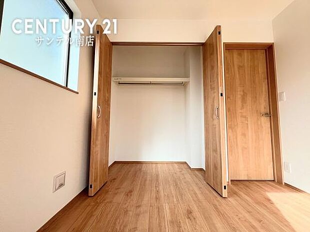 (同仕様写真)洋室※モデル写真でございます。色や配置の相違がある場合がございます。