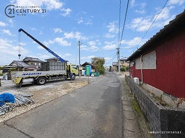 前面道路から撮影した現地写真です。