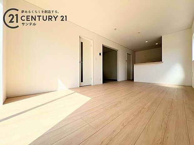 (同仕様写真)リビング※モデル写真でございます。色や配置の相違がある場合がございます。