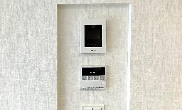 (同仕様写真)モニター付きインターホン・給湯リモコン