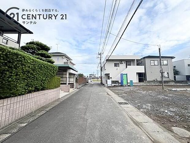 北側前面道路です。