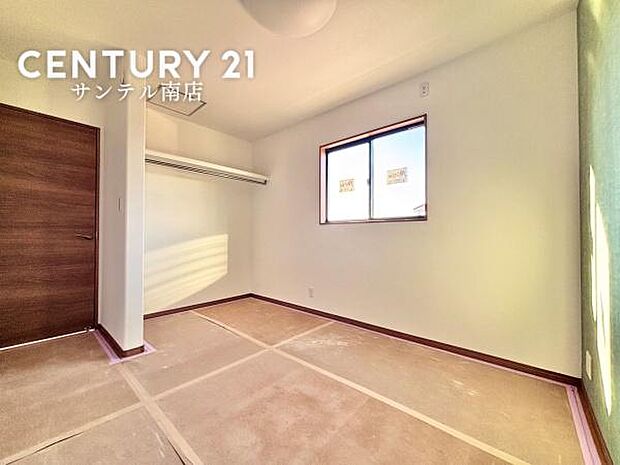 主寝室にいかがでしょうか♪日当たり・風通し良好です(^^♪