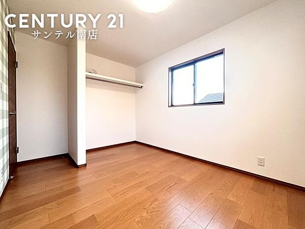 子供部屋にいかがでしょうか♪趣味部屋やワークスペースにも(^^♪風通し良好です(^^♪