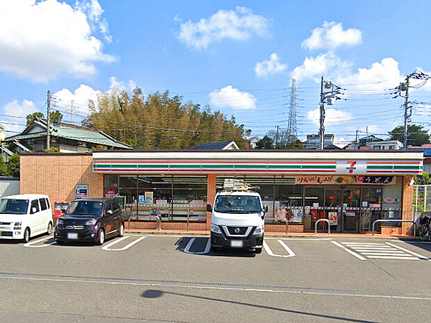セブンイレブン横浜戸塚町店まで342m、環状3号線沿いにあるコンビニです