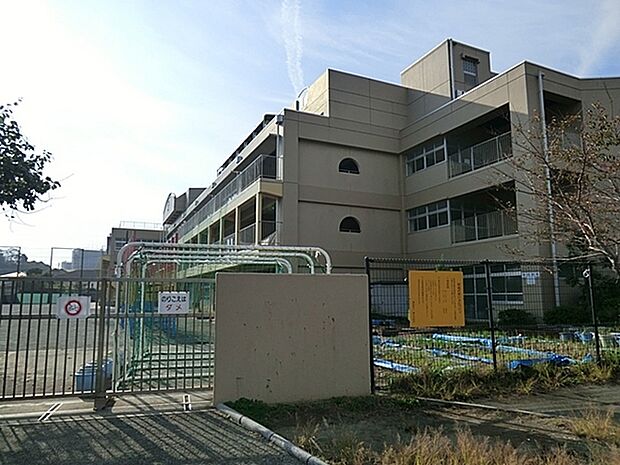 横浜市立下郷小学校まで775m