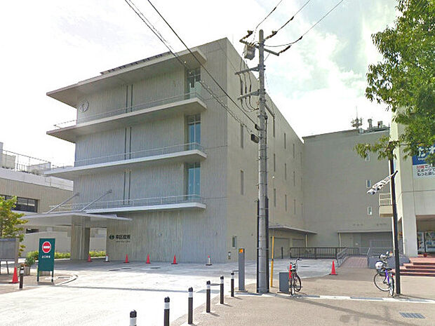 川崎市幸区役所まで290m