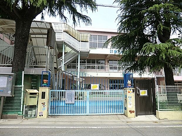 西三田幼稚園まで1303m