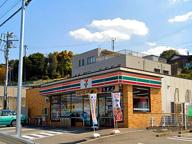 セブンイレブン横浜小雀町店まで1276m、環状4号線沿いにあるコンビニです