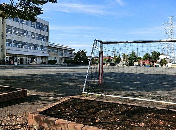 横浜市立新吉田東第二小学校まで1039m