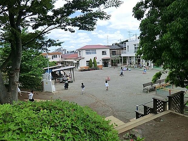 港北幼稚園まで377m