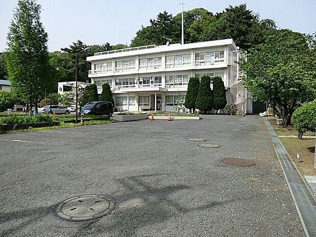 よこはま港南診療所まで693m