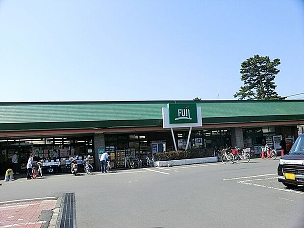FUJI鶴嶺店まで694m