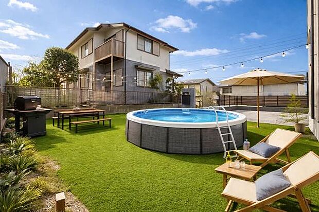 ※家具、プール、照明、BBQコンロ等はCGイメージです。実際にはありません。