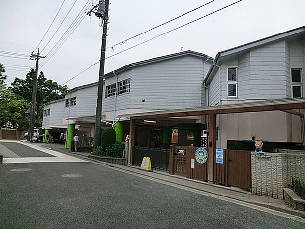川崎青葉幼稚園まで666m