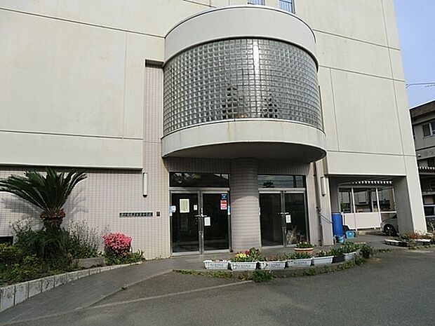 茅ヶ崎市立松浪小学校まで475m