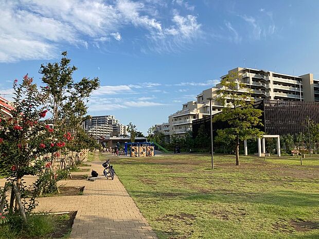 赤松どんぐり公園まで1416m