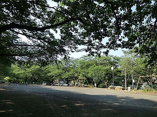 南郷公園まで1927m