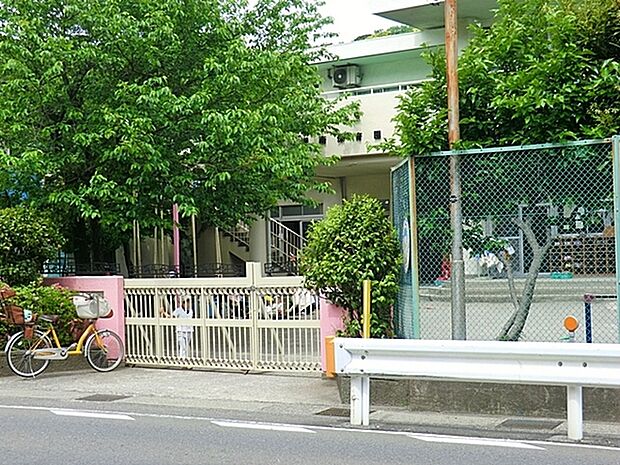 湘南保育園まで889m
