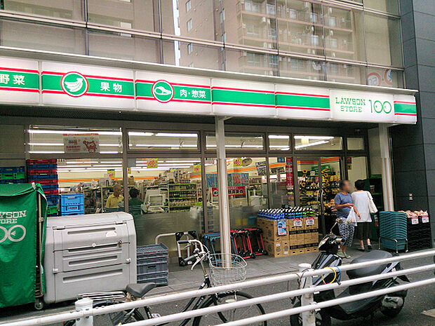 ローソンストア100 横浜翁町店まで1622m、便利な100円ショップ形態のコンビニ。食品も揃っていて便利です。