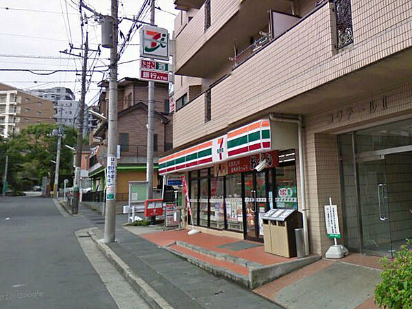セブンイレブン川崎蟹ヶ谷店まで1517m、コンビニもあって便利です