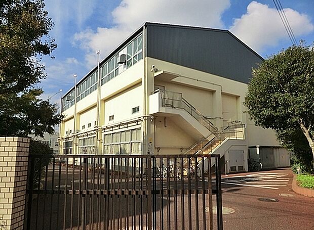 横浜市立日吉台小学校まで847m