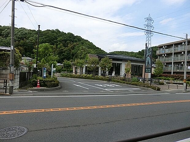 東高根森林公園まで1549m