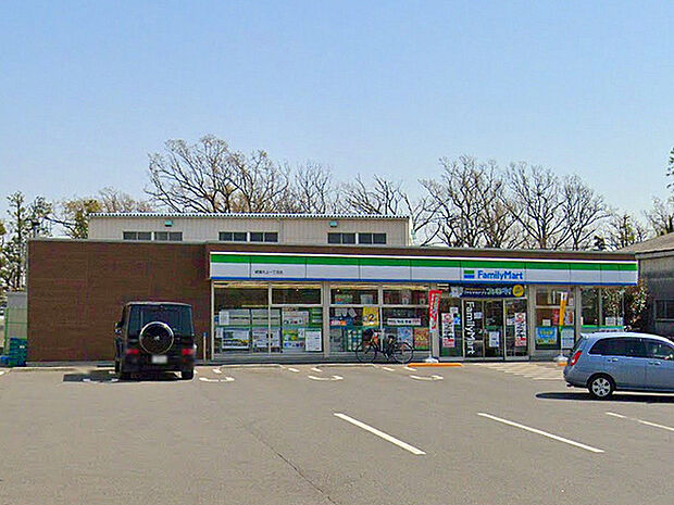 ファミリーマート綾瀬大上一丁目店まで1982m