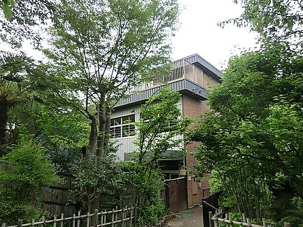 安部幼稚園まで524m