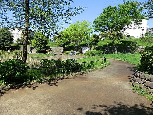 飯島町わんわん池公園まで637m