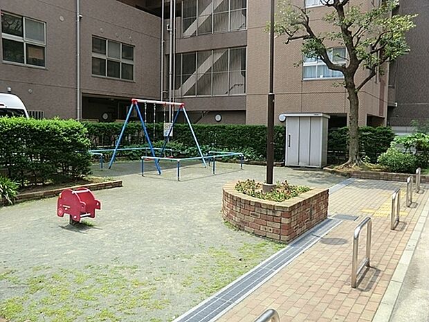 東上町公園まで761m