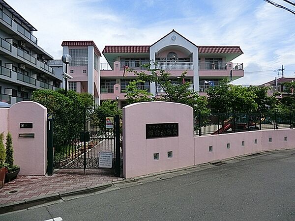 諏訪幼稚園まで3049m