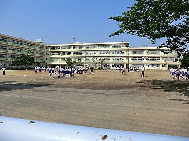 町田市立つくし野中学校まで1178m