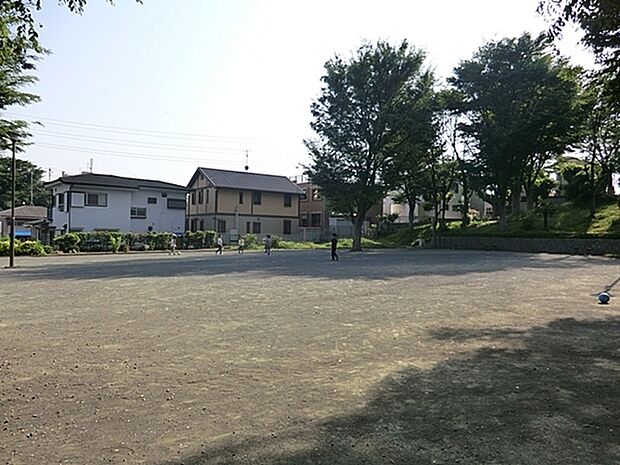 富士見台公園まで425m