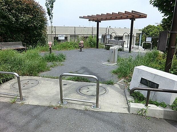 大岡五丁目第二公園まで574m