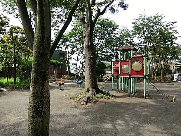 戸塚富塚公園まで367m