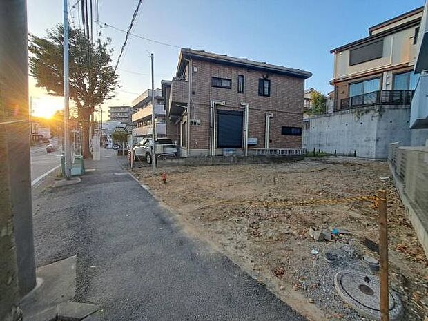 バス停も近隣にあり、便利な立地です。あ