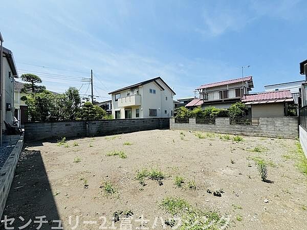 【更地渡し】 解体の手間なく、スムーズに新生活の計画をスタートできます。まずは現地で広さを体感してください。※AIによる画像加工を行っております。※AIによる画像加工を行っております。