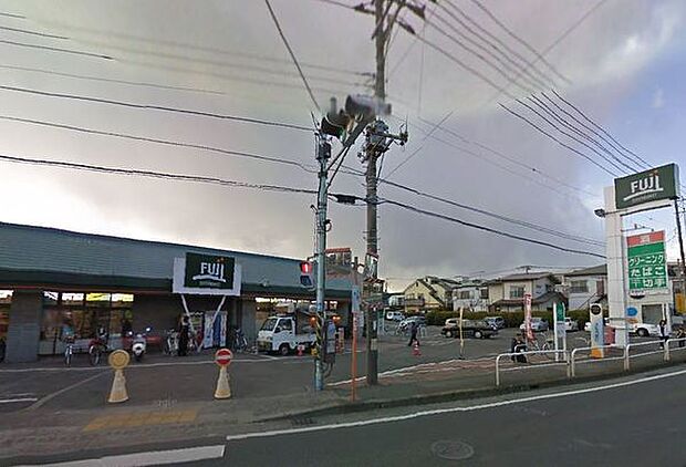 Fuji大曲店まで1148m