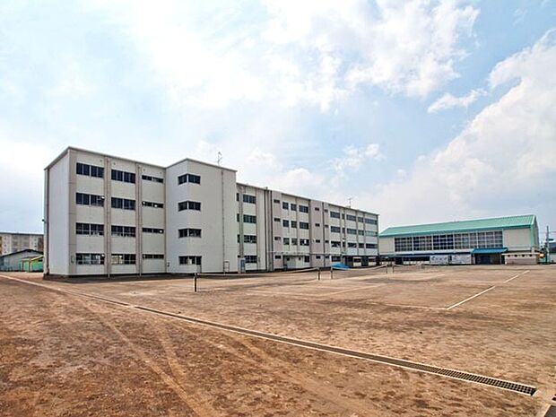 茅ヶ崎市立鶴が台中学校まで1035m
