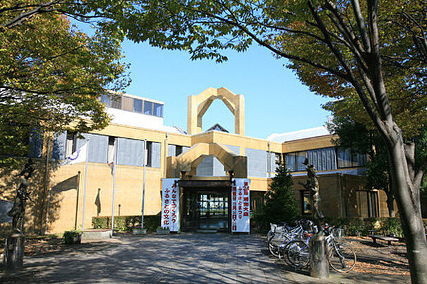 湘南大庭市民図書館まで768m