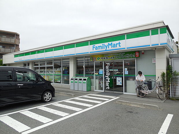 ファミリーマート羽鳥五丁目店まで534m