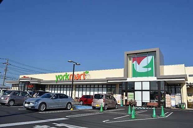 ヨークマート辻堂太平台店まで388m