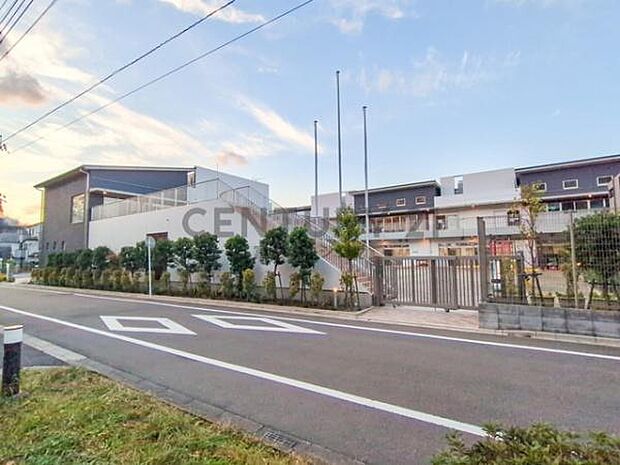 藤沢市立藤が岡保育園まで1438m