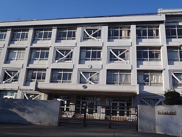 藤沢市立秋葉台中学校まで781m