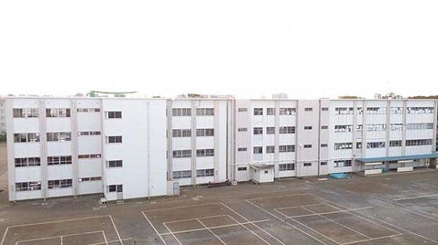 鶴が台中学校まで1084m