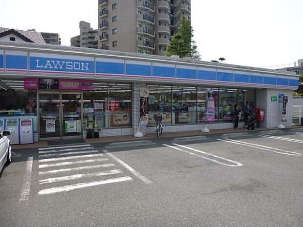 ローソン茅ヶ崎甘沼西店まで635m