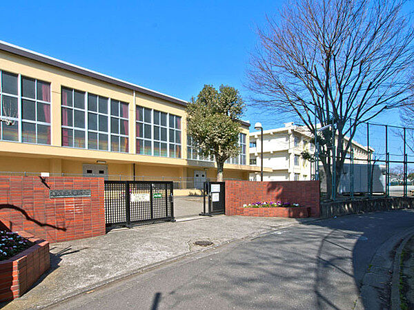 藤沢市立大鋸小学校まで1008m