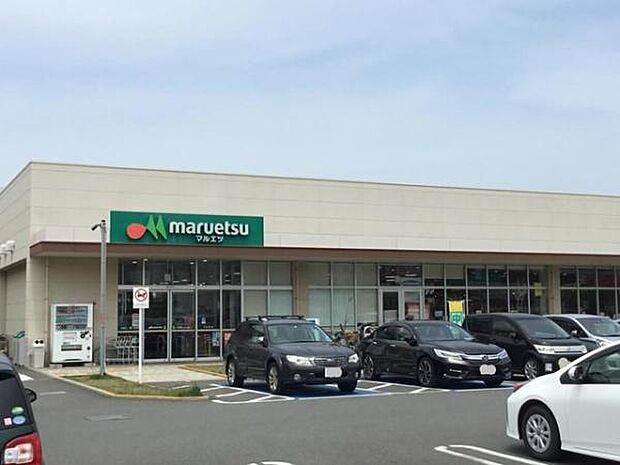 マルエツなぎさモール辻堂店まで587m