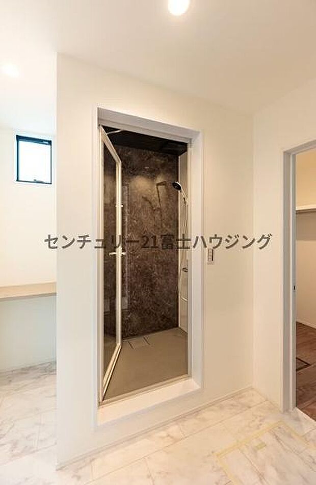 1階シャワールーム