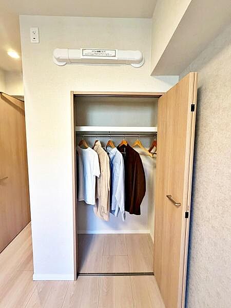 【収納】全居室収納付きで、荷物が多い方も安心の暮らしやすい間取りです。